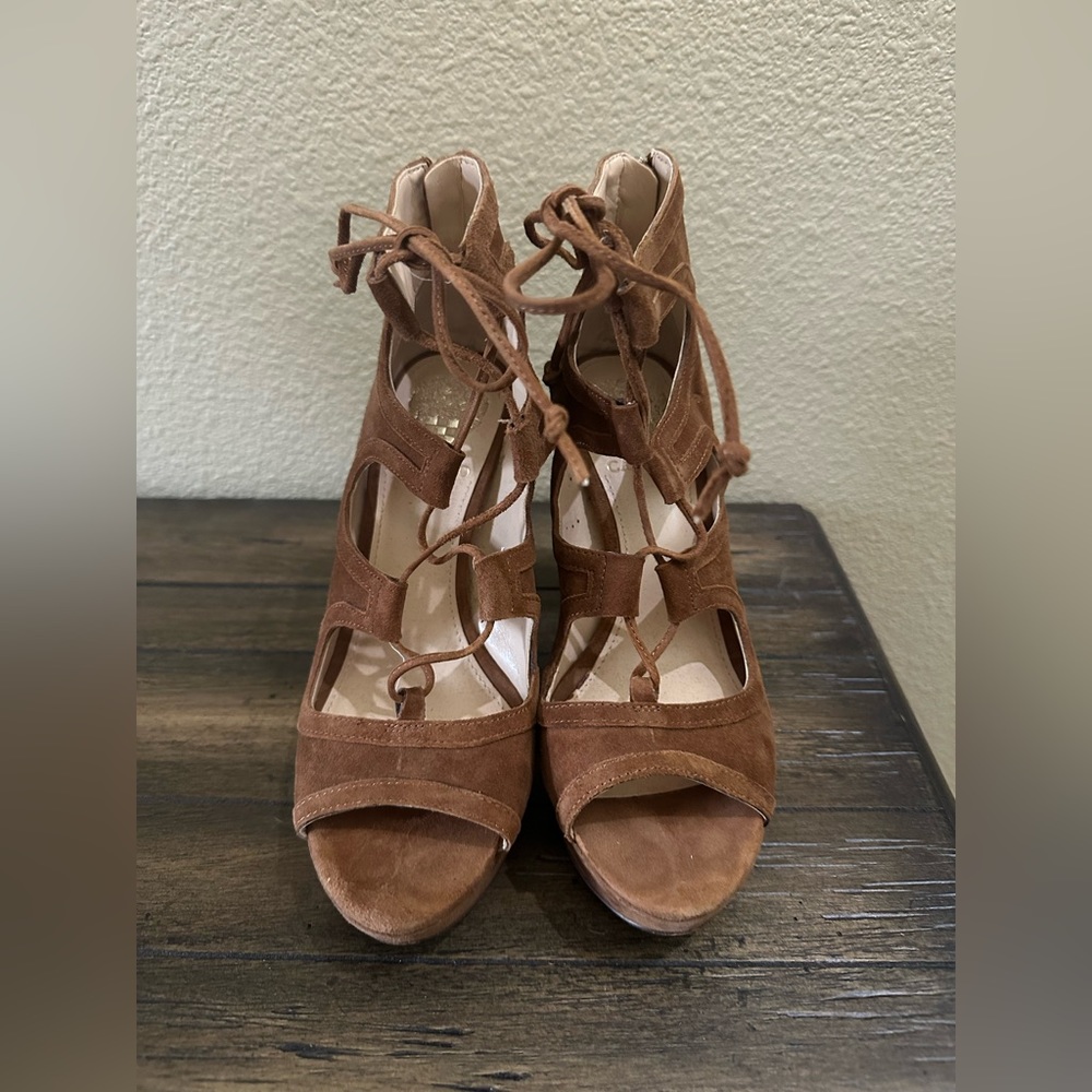 Vince Camuto Kamaye Platform Sandal Size 7 Tan - Picture 2 of 5